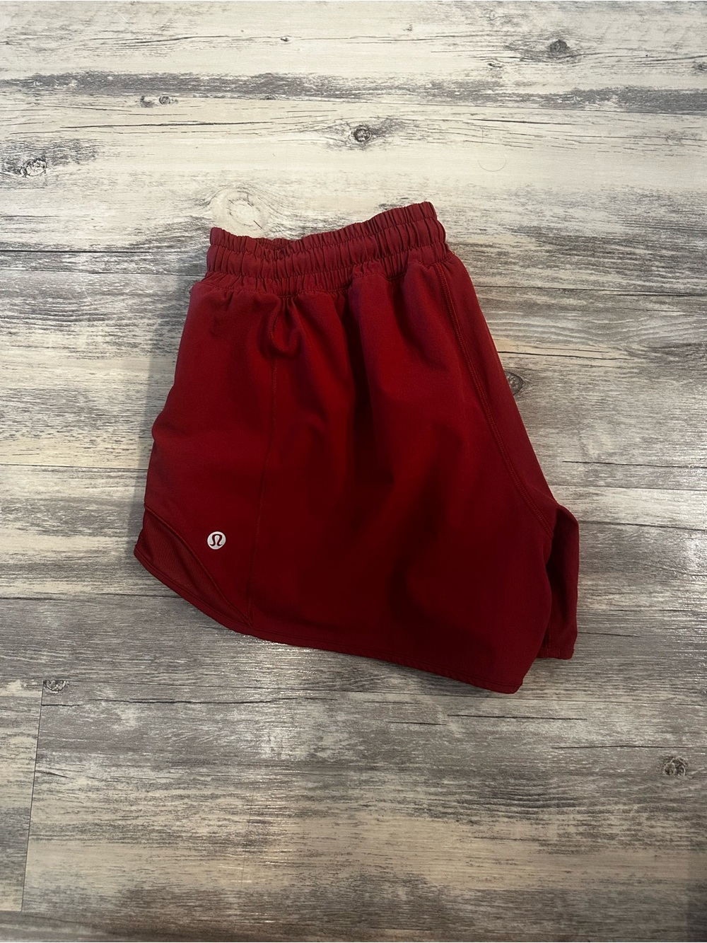 lululemon athletica Women's Maroon Hotty Hot Shorts